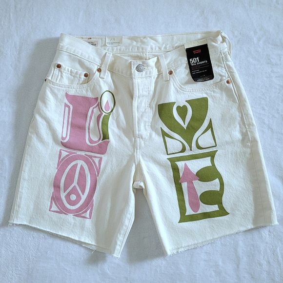Levi's 501 '90s "Love"💚🩷 Shorts - NWT - Picture 9 of 16